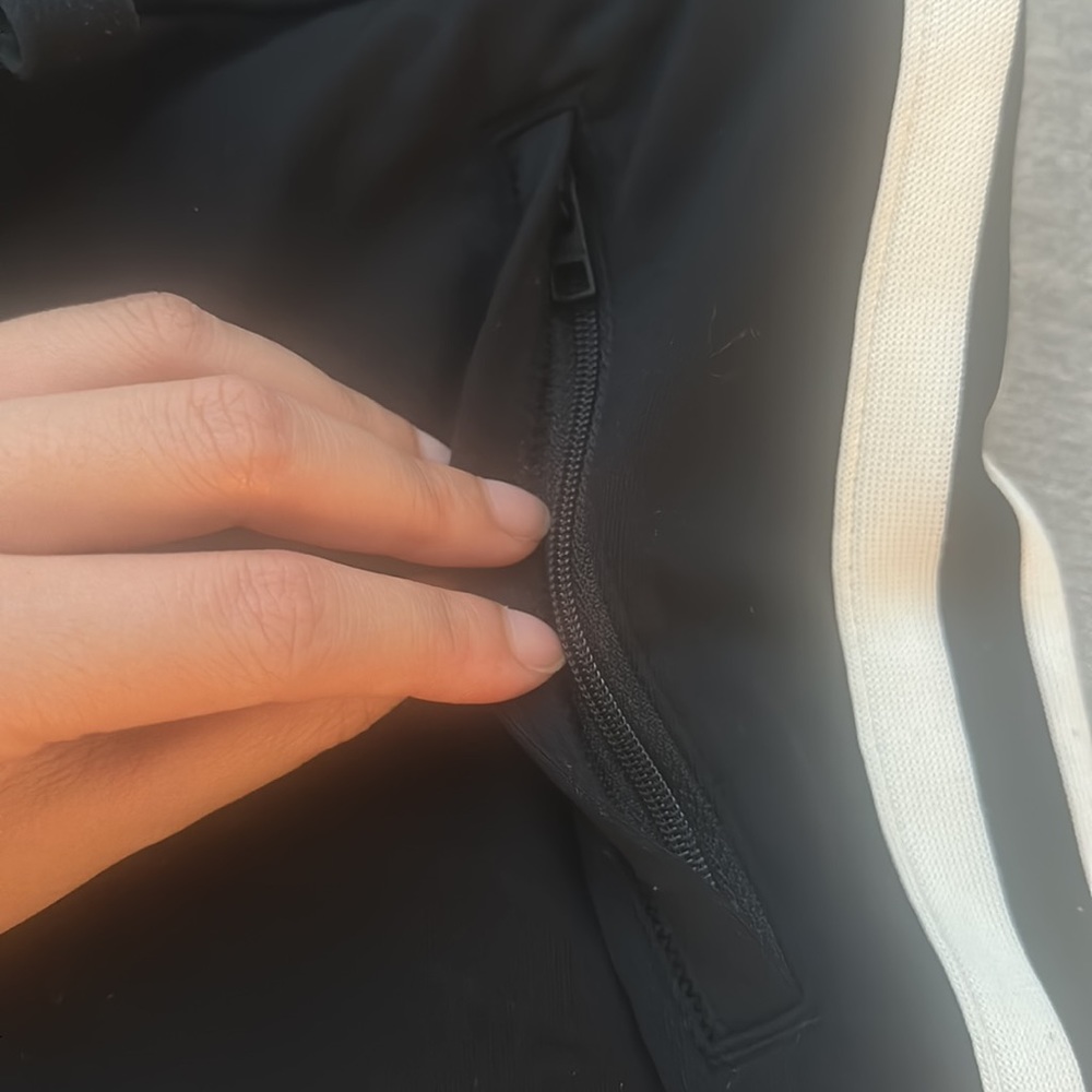 SOLD Athleta joggers in Size XXS - Picture 13 of 17